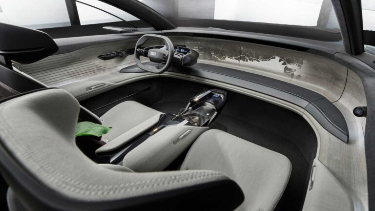 2021-9-audi-grandsphere-concept-638bb597fa7dd26f3fcadd44