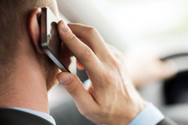 آداب حرف زدن با تلفن که باید بلد باشیم