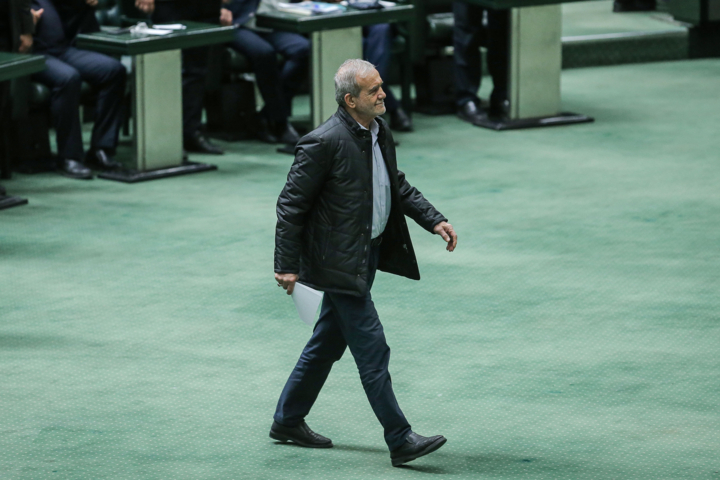 اسب زین شده با بدهی