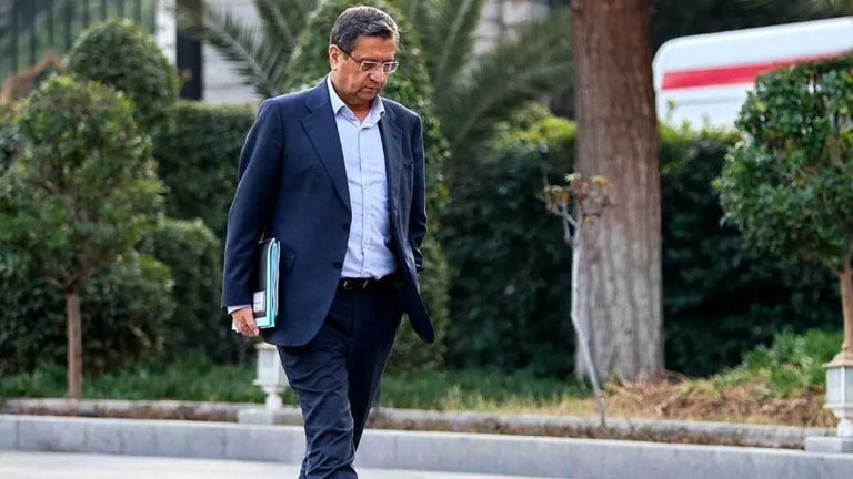 عبدالناصر+همتی+وزیر+اقتصاد+و+دارایی