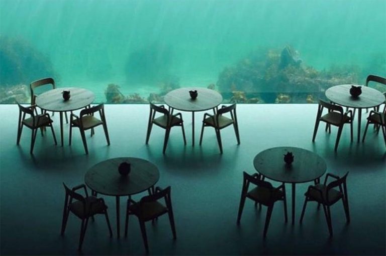 رستوران زیر آب در نروژ