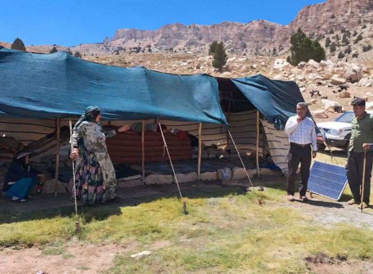 پنل‌های خورشیدی