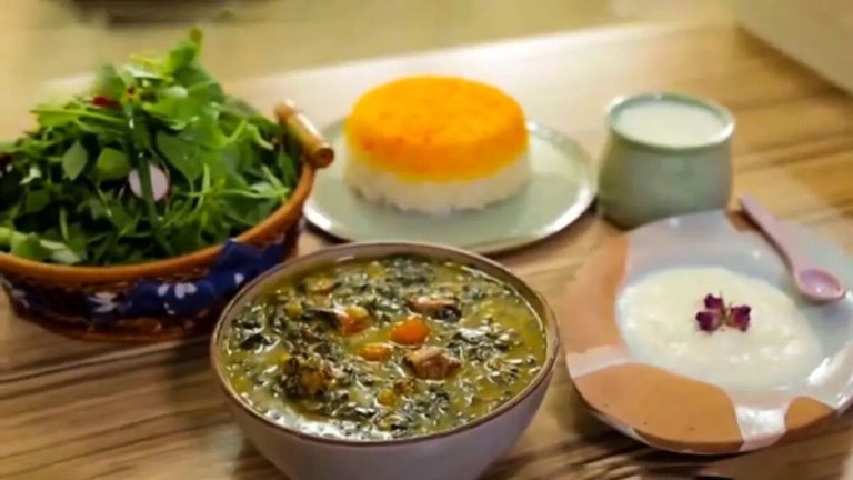 خورش اسفناج قالی