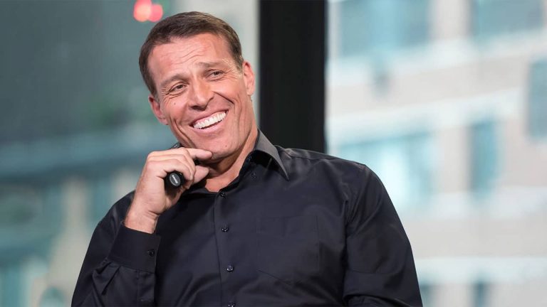 یک میلیون دلار مشاوره سالانه آنتونی رابینز