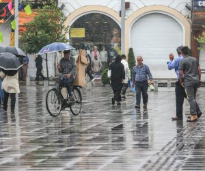 رگبار پراکنده باران