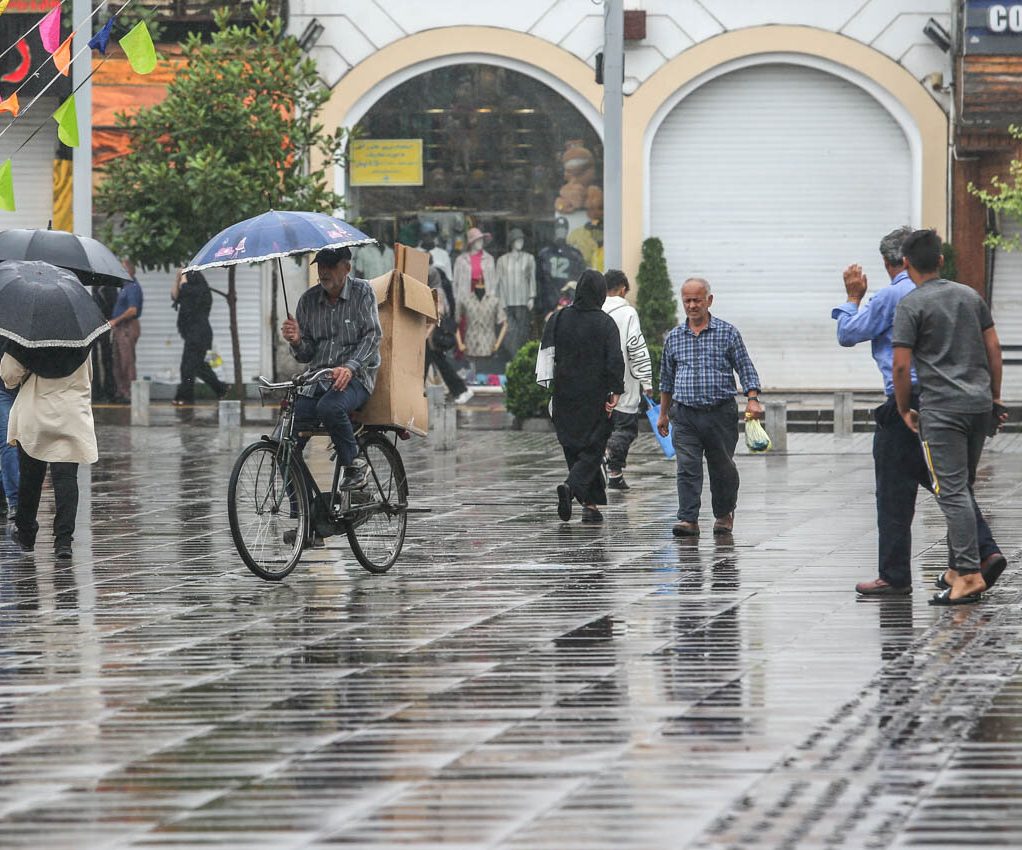 رگبار پراکنده باران