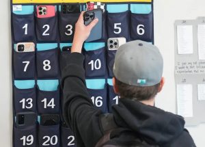 ممنوعیت استفاده از تلفن همراه