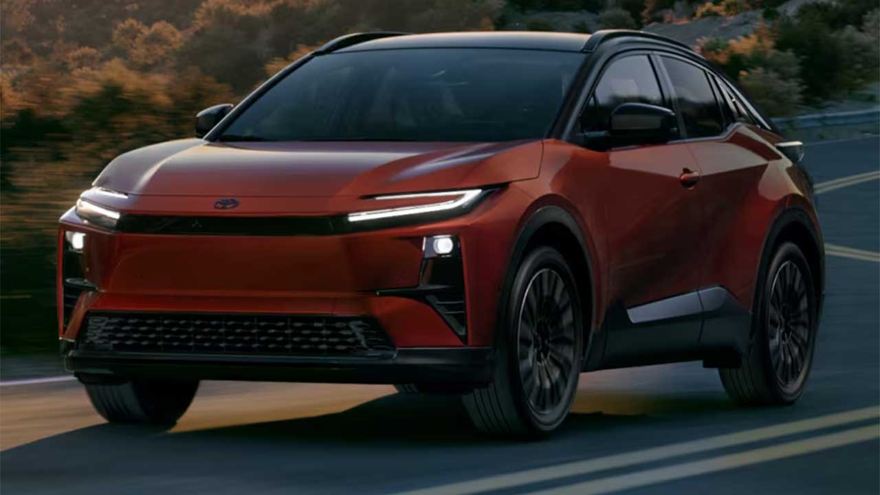 تویوتا با ترکیب مدل‌های برقی و هیبریدی