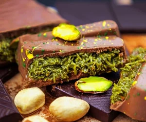 شکلات دبی