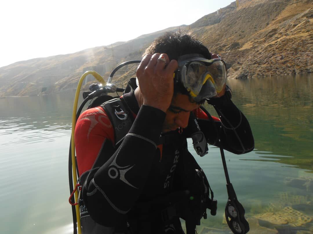 پیکرها را از اعماق برمی‌گرداند