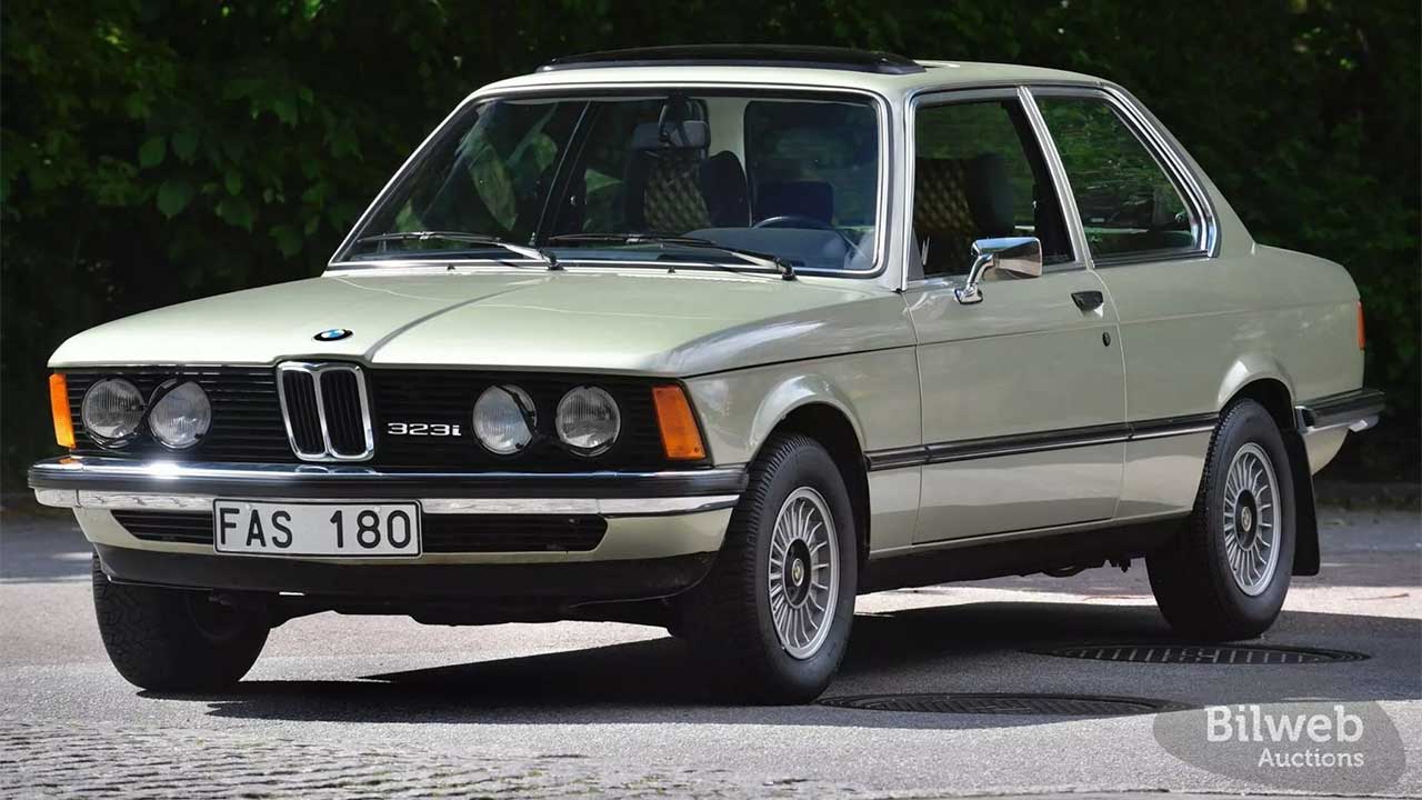 بی ام و 323i مدل 1979 با کارکرد 35 هزار کیلومتر