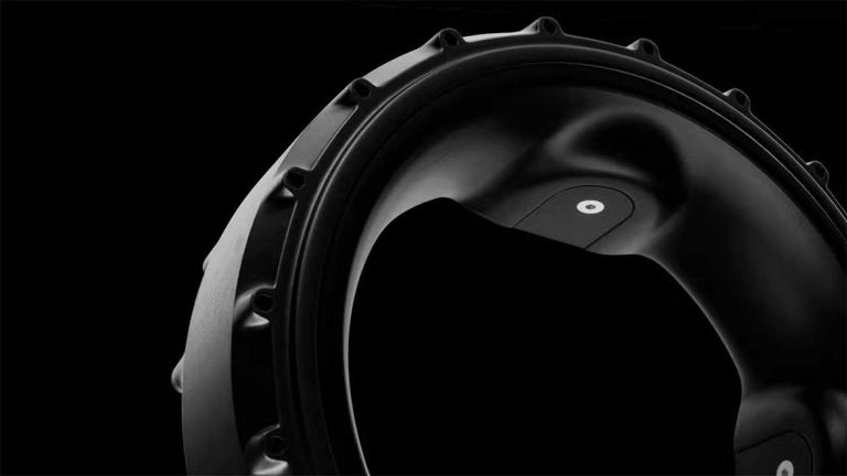 موتور 40 کیلوگرمی با قدرت 845 اسب بخار