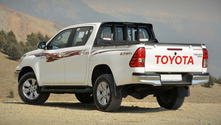 تویوتا هایلوکس