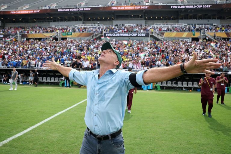 سرمربی فلومیننزه