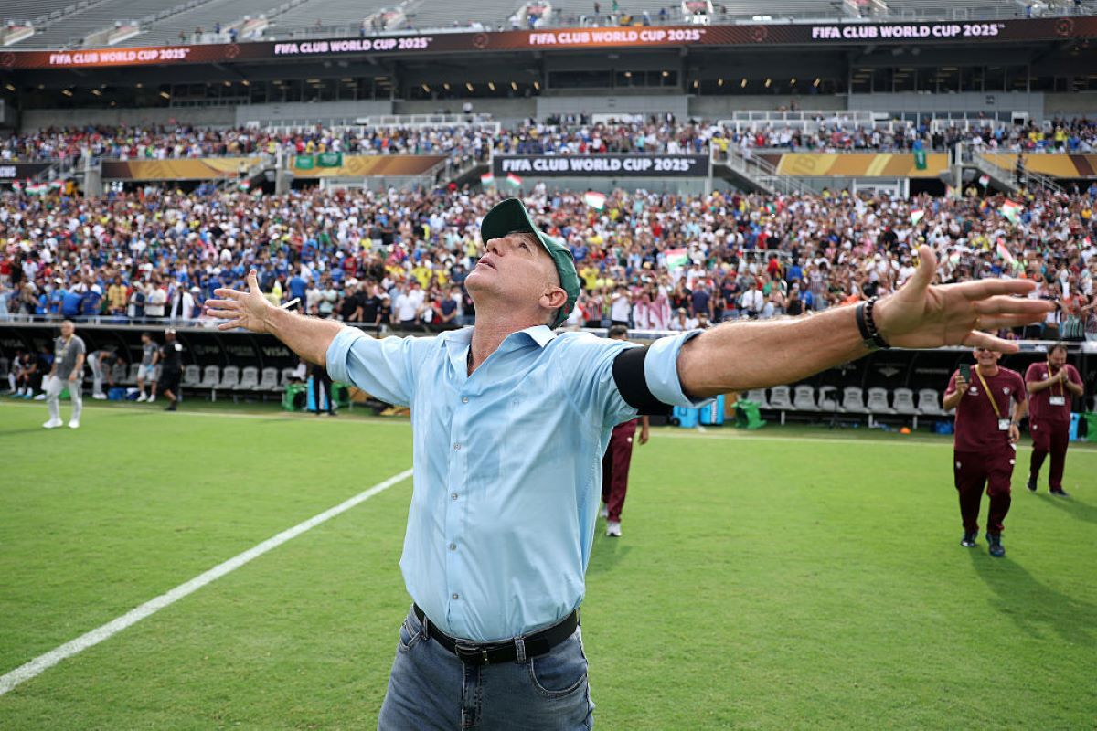 سرمربی فلومیننزه