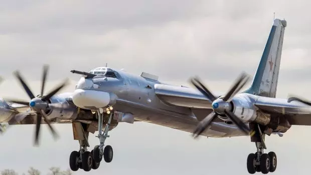 2-tu-95-620x349