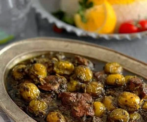 خورشت گوجه سبز