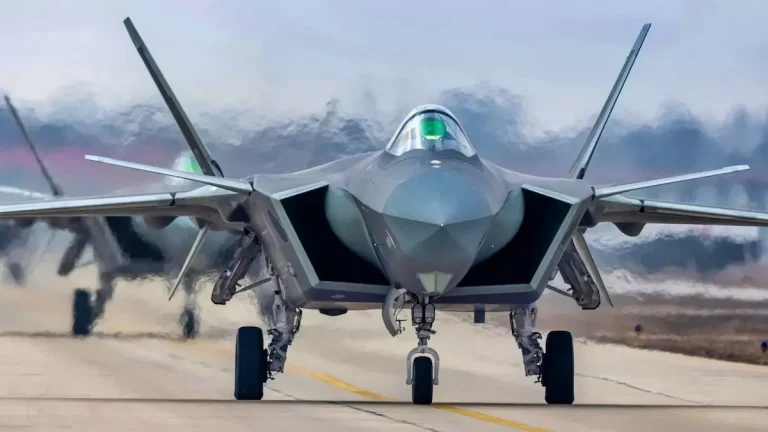 Chengdu-J-20-fighter-3