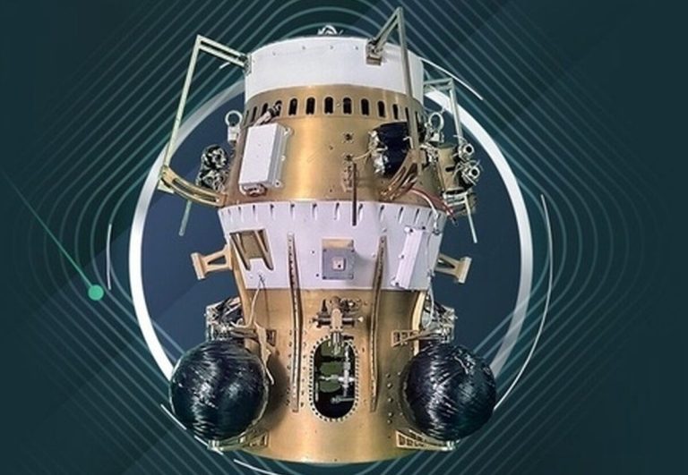 مأموریت سامان در فضا