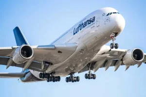 چرا ایرباس A380 برای فرود به ۲۲ تایر نیاز دارد؟
