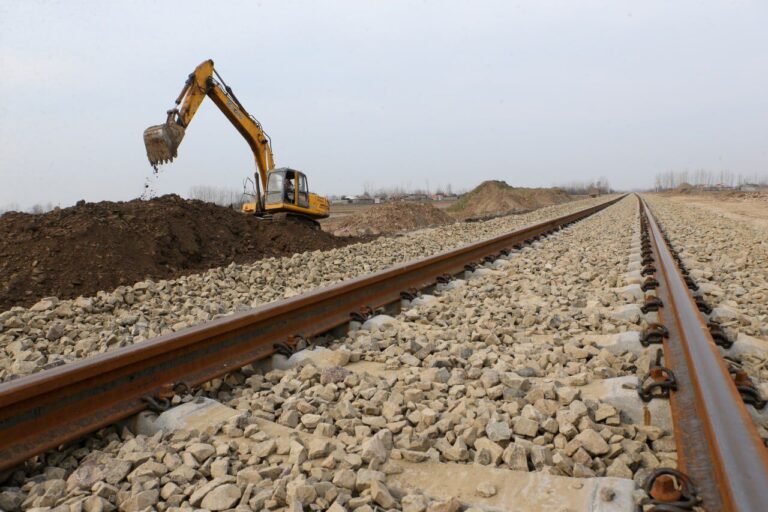 تکمیل مسیر ریلی رشت-آستارا