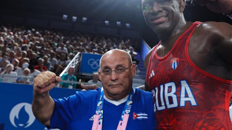 مربی لوپز کوبایی