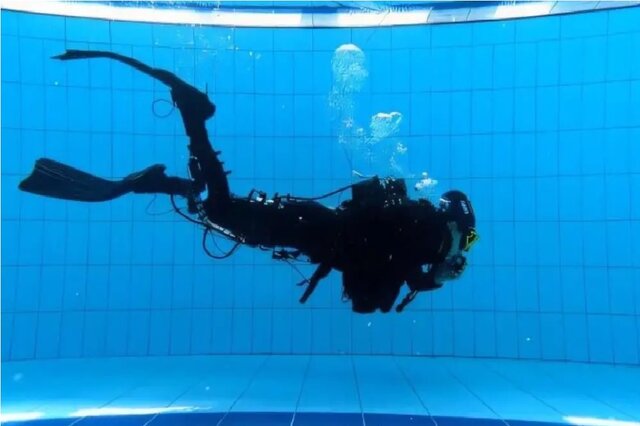 اسکلت رباتیک غواصی