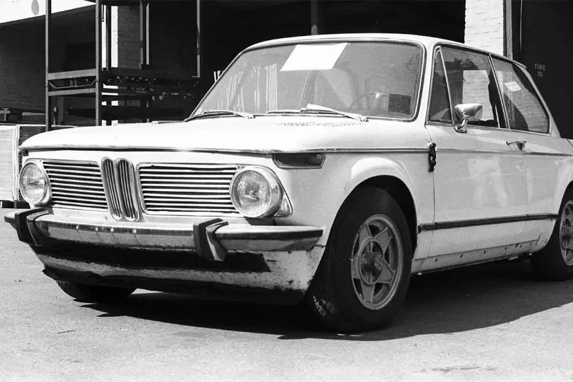 داستان جالب اولین خودروی موتور جلوی پورشه زیر پوست بی‌ام‌و ۲۰۰۲!