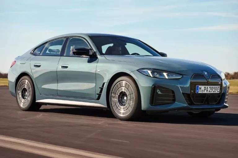 معرفی بی ام و i4 مدل ۲۰۲۶ با قدرت بیشتر و شتاب سریع‌تر از M3