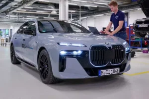 گام بزرگ بی‌ام‌و به سمت باطری‌های حالت جامد به لطف همکاری با سامسونگ