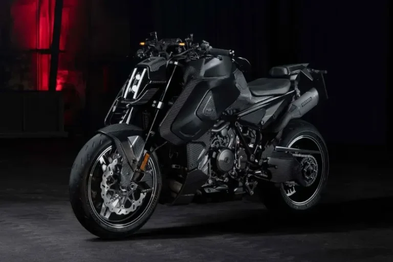 تولید موتورسیکلت برابوس 1400R سیگنچر با همکاری کی تی ام