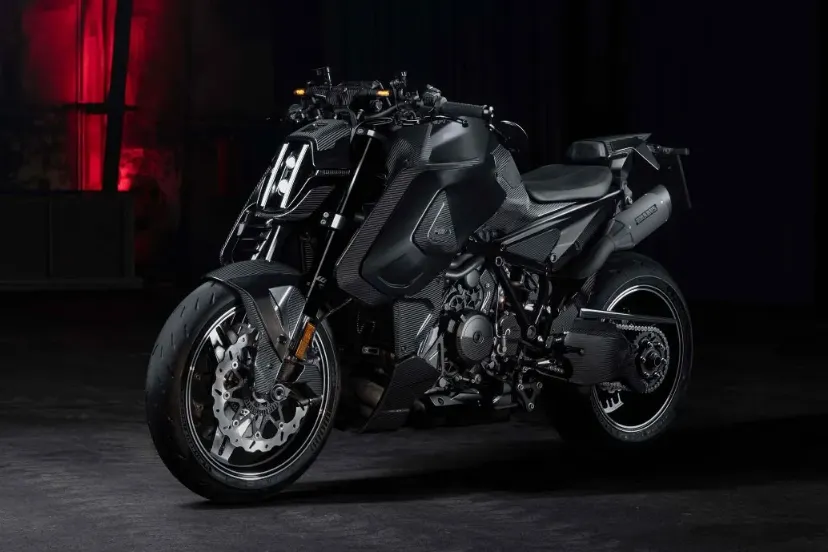 تولید موتورسیکلت برابوس 1400R سیگنچر با همکاری کی تی ام