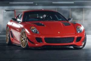 بازگشت فراری ۵۹۹ به بازار با تولید محدود و قیمت ۱.۱ میلیون دلاری