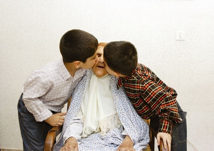 روزی به نام عشقِ مادر