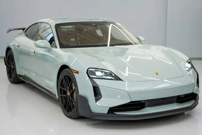 پورشه تایکان