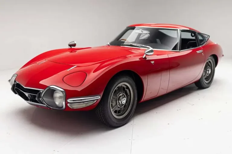 تویوتا 2000GT