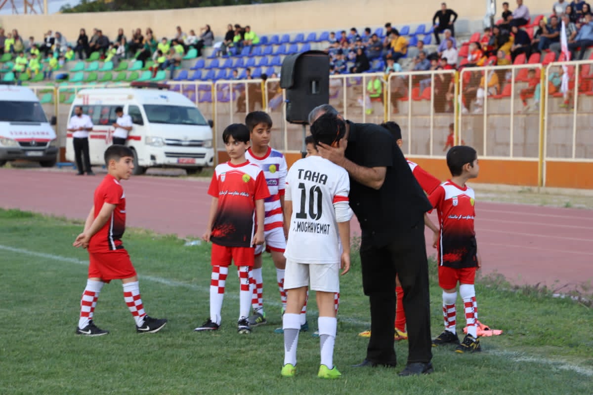 فوتبال پایه پ