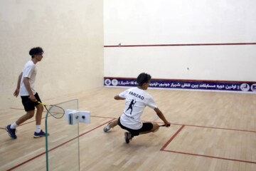 سکواش‌بازان