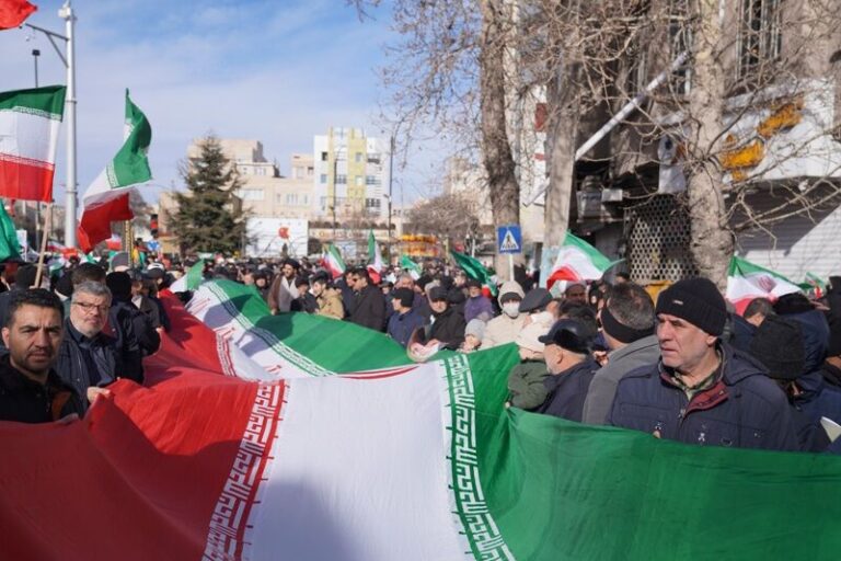 ملت انقلابی