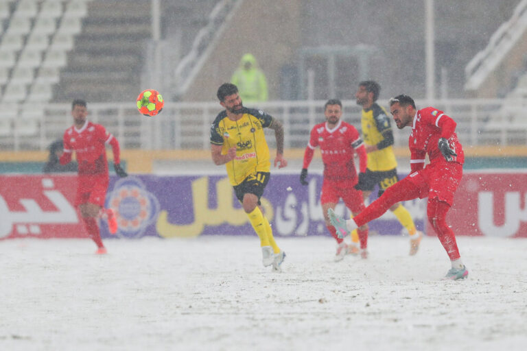 اوستون اورونوف