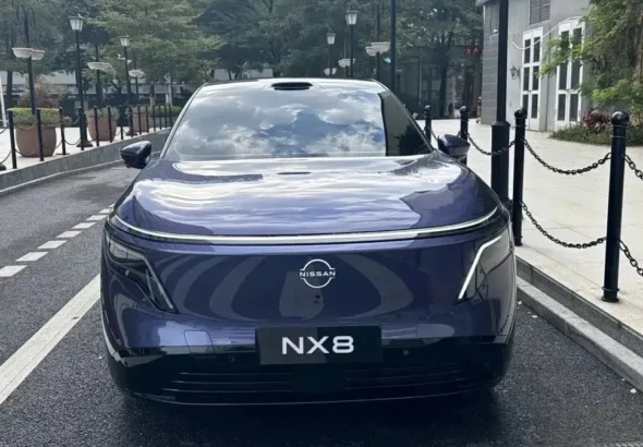 نیسان NX8