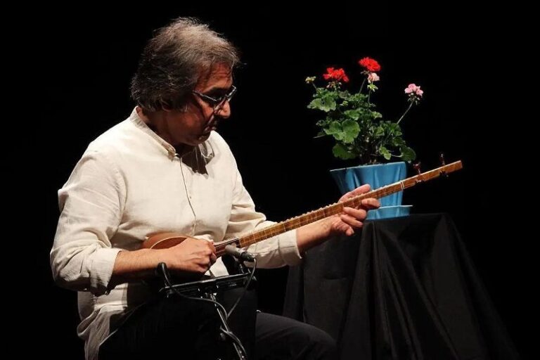 «رقص سایه‌ها»