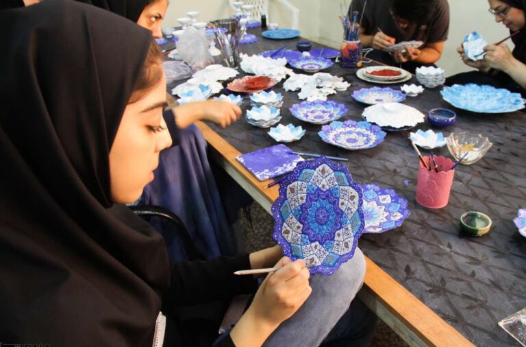 کارگاه‌های آموزش فنی و حرفه‌ای