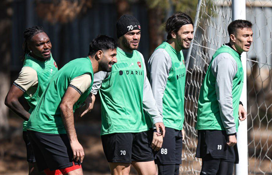 خارجی‌های پرسپولیس