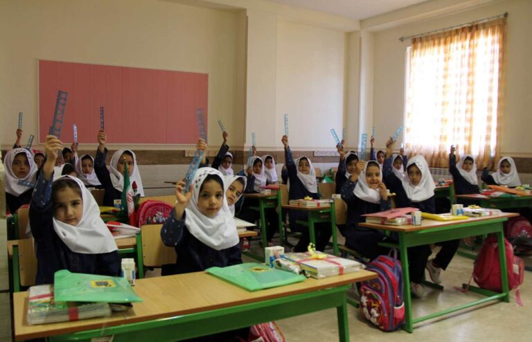 دانش‌آموزان