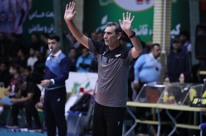 سرمربی تیم والیبال