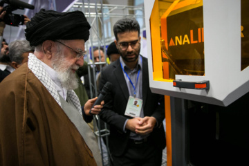 رهبر شهید