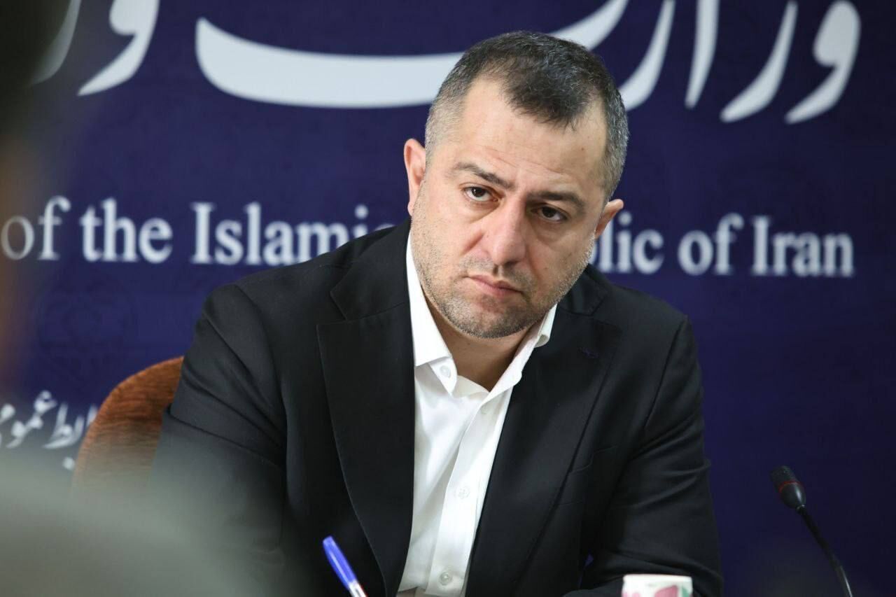 *معاون جوانان وزیر ورزش و جوانان