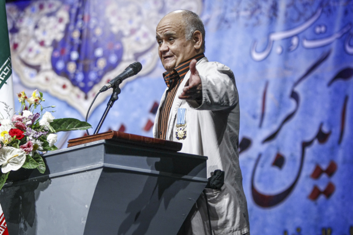 اکبر عبدی