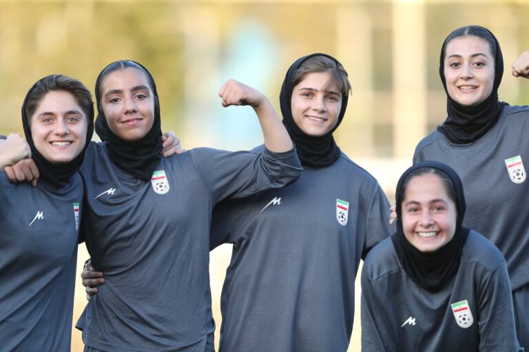 فوتبال دختران نوجوان